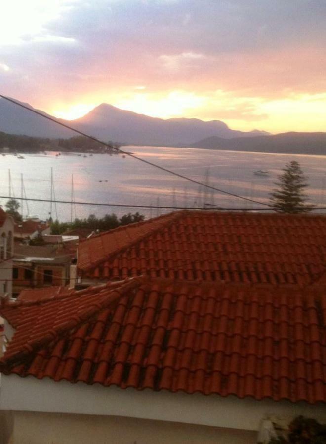 Poros TownTheseus公寓 外观 照片
